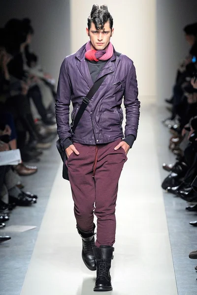Look 9